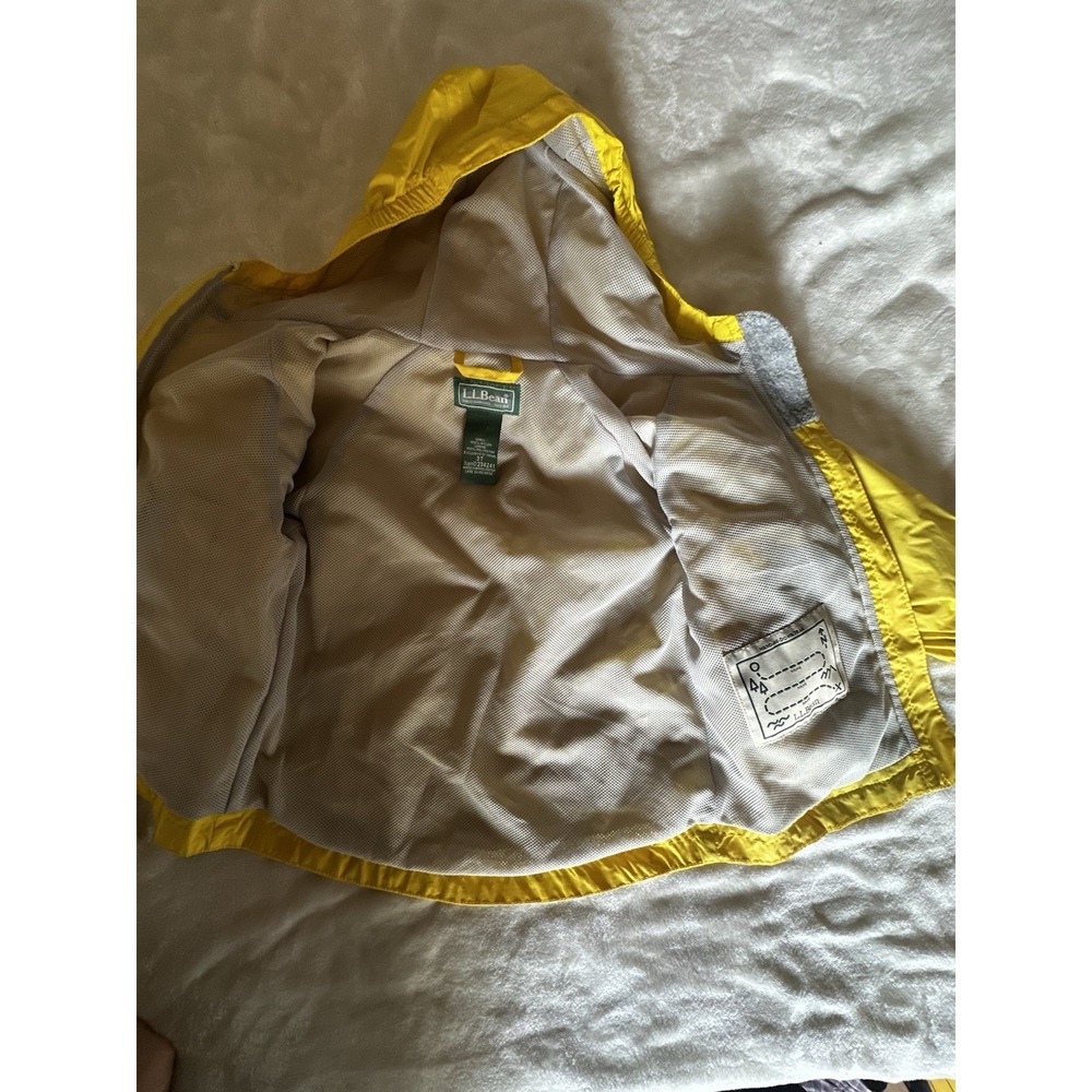LL Bean Yellow Toddler 3T Rain Jacket with Hood Zip Up and Pockets - Picture 4 of 6